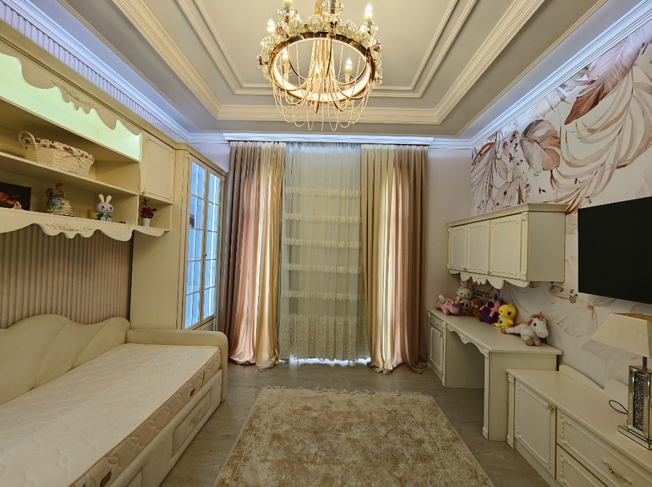 Продается хай-тек Евродом Луначарский 5-соток 3-уровень барбекю бассей