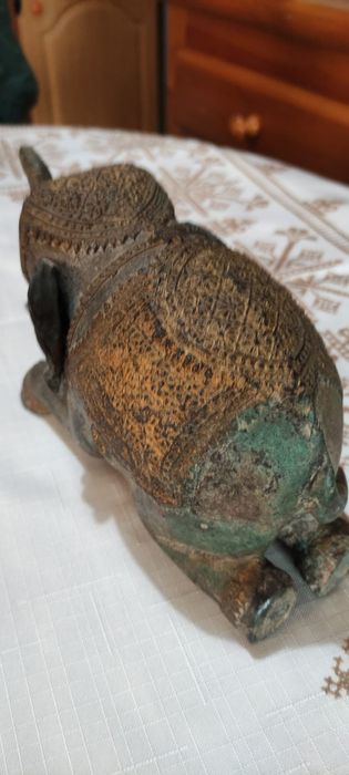 Elegant din bronz masiv 1,500kg