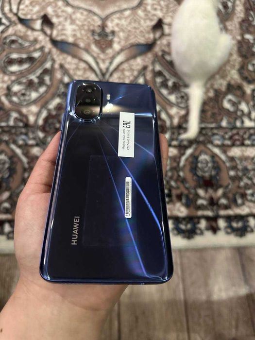 Huawei nova Y70 мобил