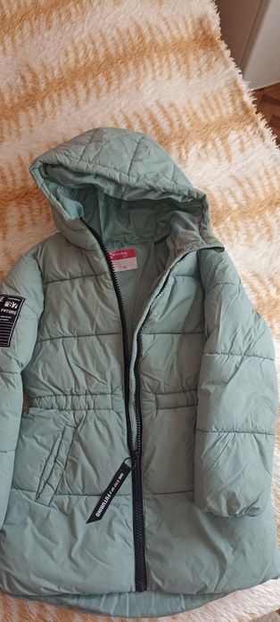 Куртки девочке Futurino