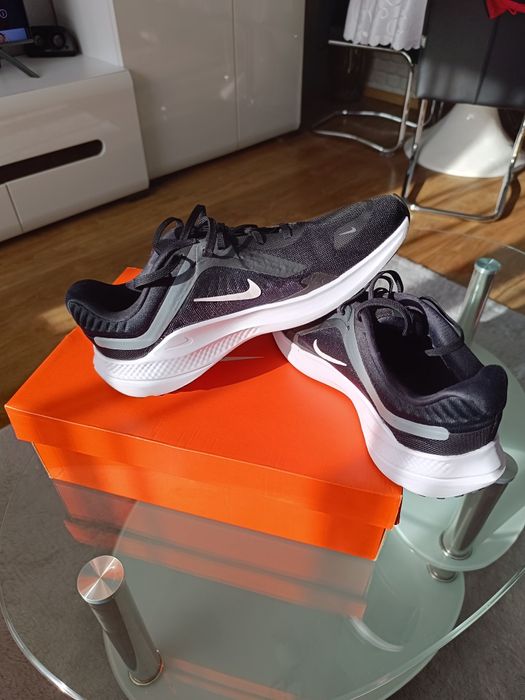 Nike Running EST 1972