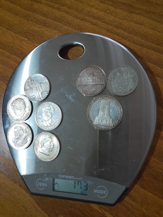 Сребърни монети 9 на брой