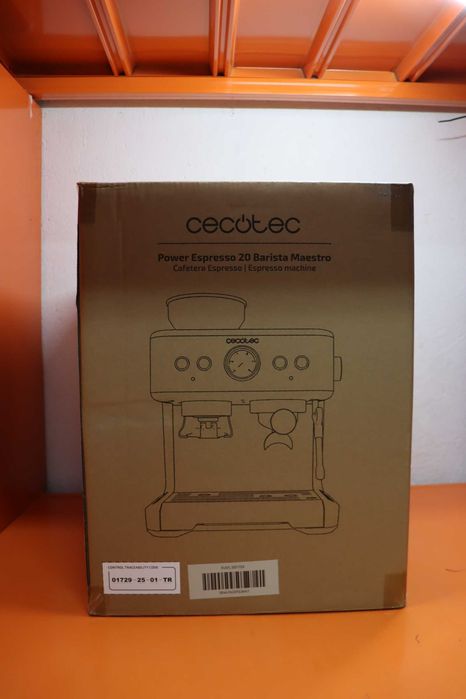 Еспресо кафемашина с мелачка Cecotec Barista Maestro 2250W 20 Bar