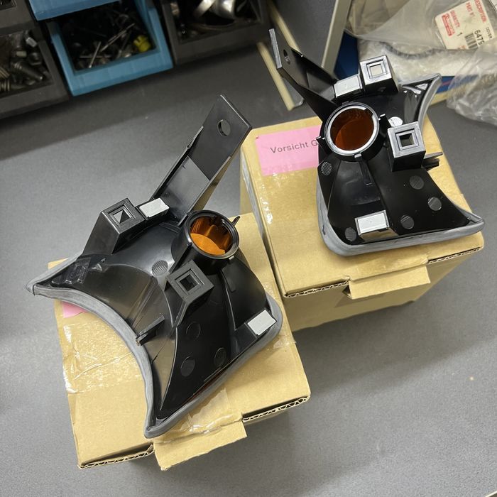 Новые ориг поворотники bmw e34 бмв е34