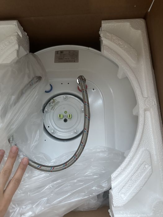 Срочно продам бойлер Аристон 50 мл