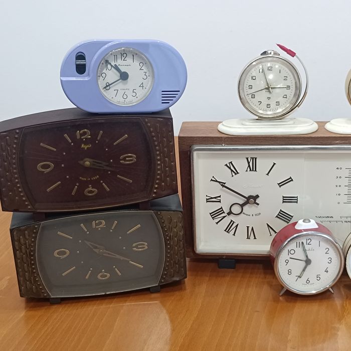 Руски/Немски/Китайски/Японски/Румънски будилници часовници