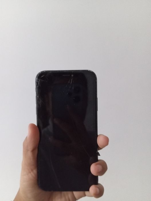 iPhone XR За Части