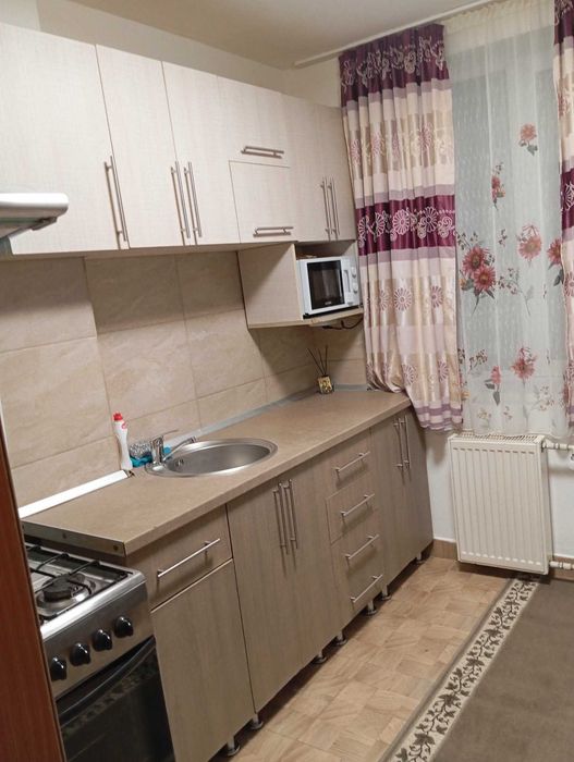 Proprietar inchiriez apartament