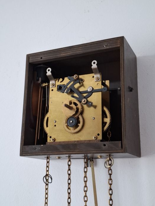 Ceas de perete cu pendul Junghans cu difuzor 1971