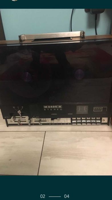 Четри пистов ролков магнетофон УНИТРА