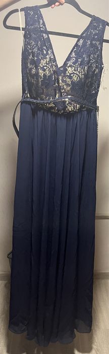 Бална рокля ……..