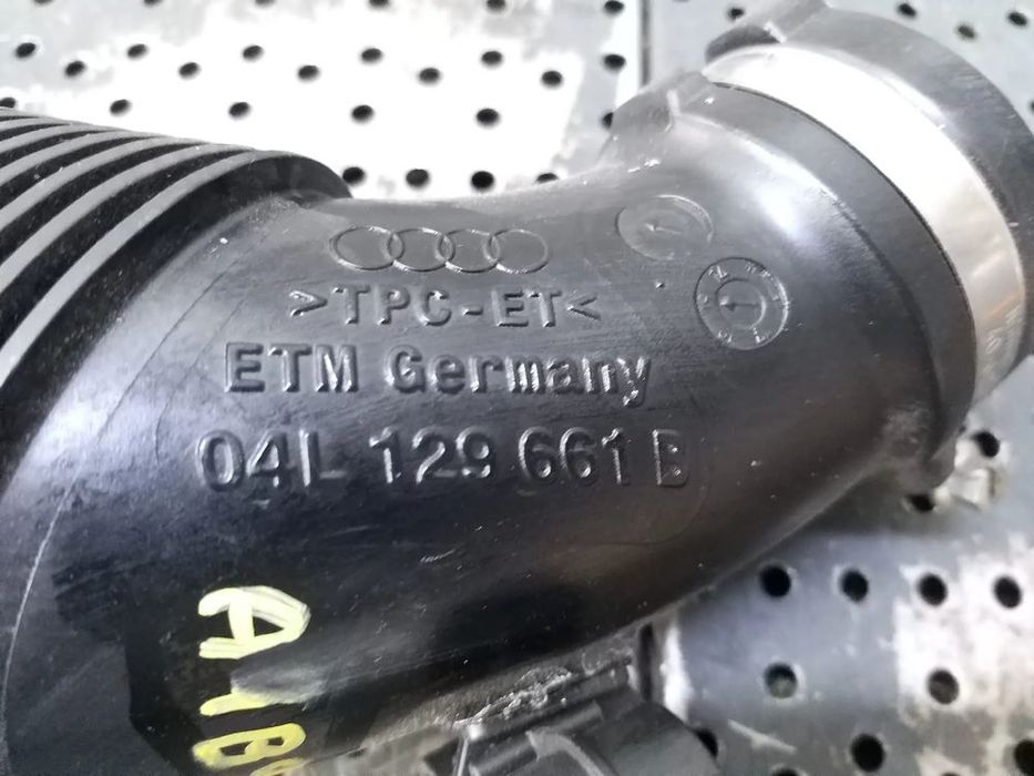 Furtun tub aer 2.0 tdi audi a4 b9 8w 04l129661b
