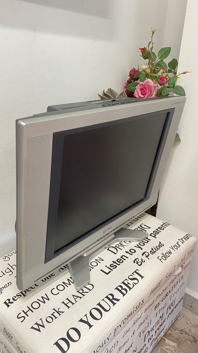 Телевизор Funai LCD DVD 20 инча