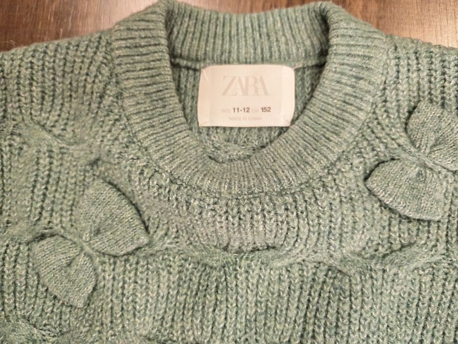 Различни блузи по 6€, подходящи за деца и жени- Zara и pepe jeans, размер 11-12,см 152; размер XS.
