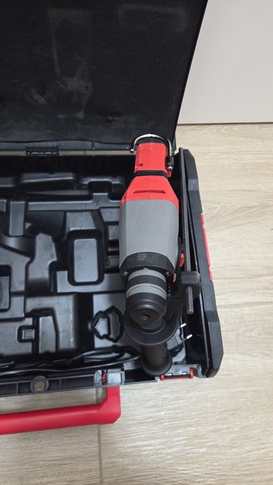Milwaukee Rotopercutor m12