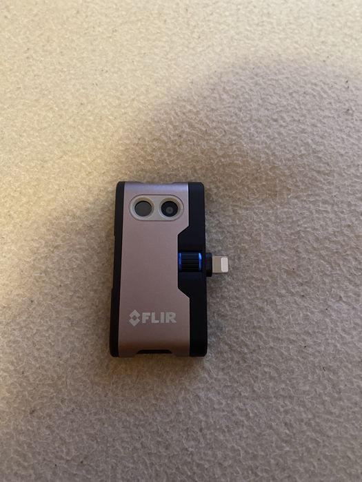 Camera de termoviziune Flir One generatia 3