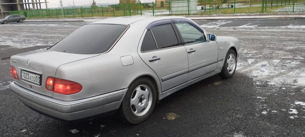 210 Мерседес хорошом состаяни