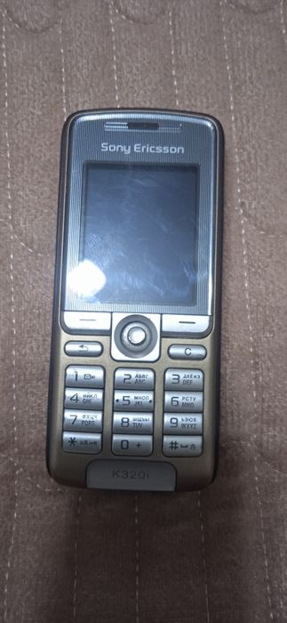 Sony  Ericsson k 320i