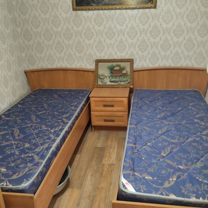 Продам спальний гарнитур