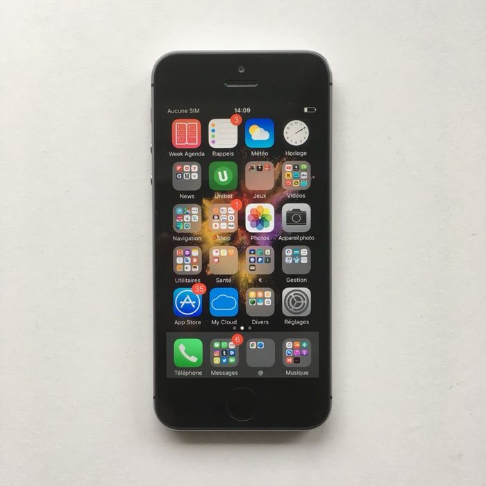 iPhone 5S Space Gray в идеальном состоянии