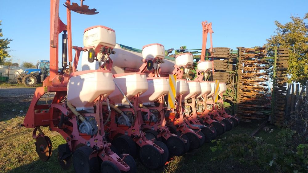 Semanatoare gaspardo porumb 8 randuri maschio gaspardo renata, MTR