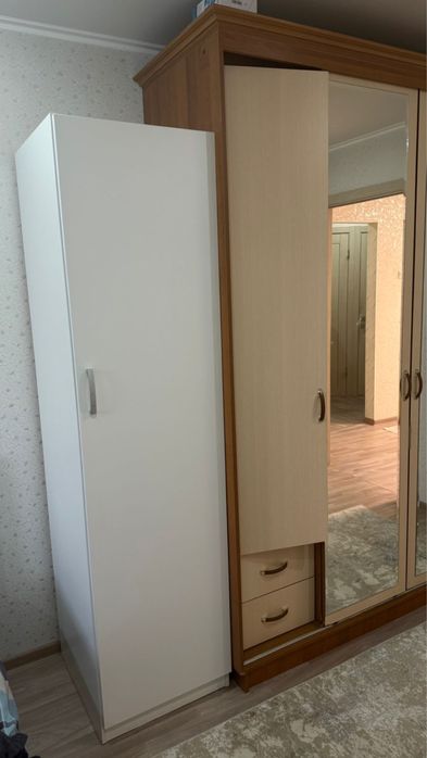 Коричневый шкаф / комод