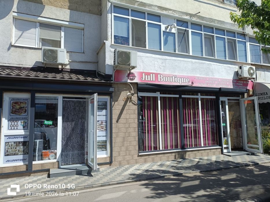 De vanzare doua spatii comerciale in Ianca
