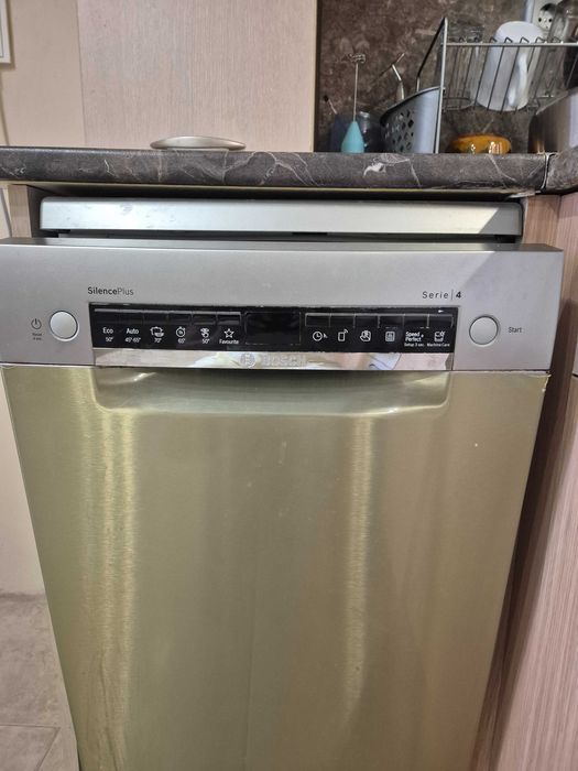 съдомиялна машина BOSCH SPS4EMI28 с автоматично отваряне на вратата