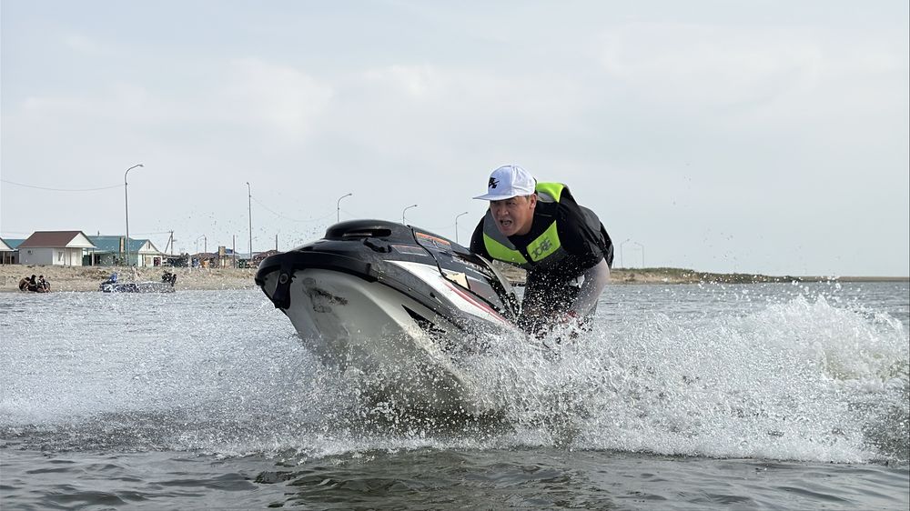 Гидроцикл стоячий ямаха