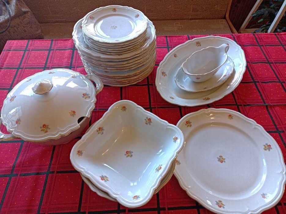 Serviciu de masa  6 persoane