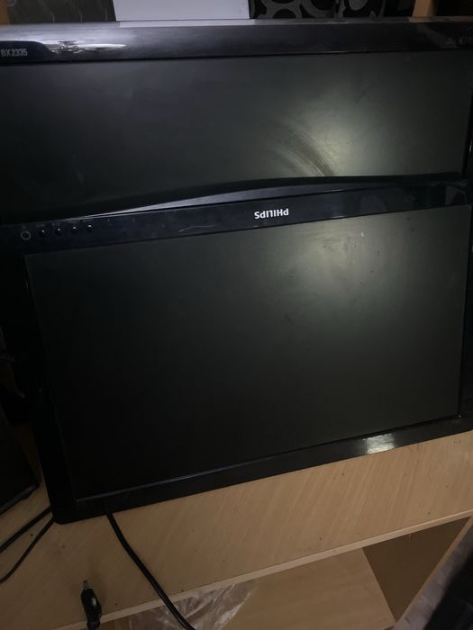 Продам моники 60гц по 5к