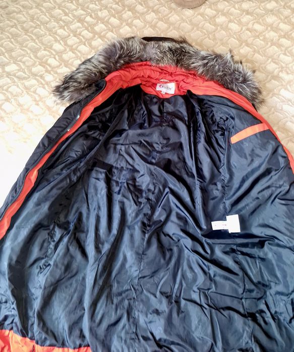 Продам куртку женскую