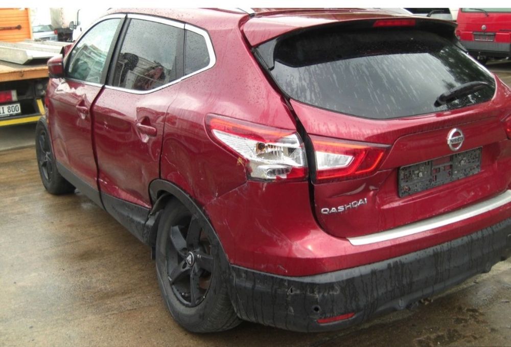 Nissan qashqai 1.2 DIG T 2015Gна части. АВТОМАТ НАВИГАЦИЯ