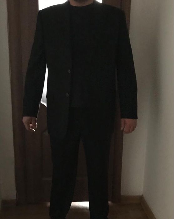 Продам костюм  Италия