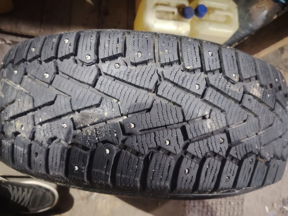 Продам зинние шины. Pirelli. Оригинал