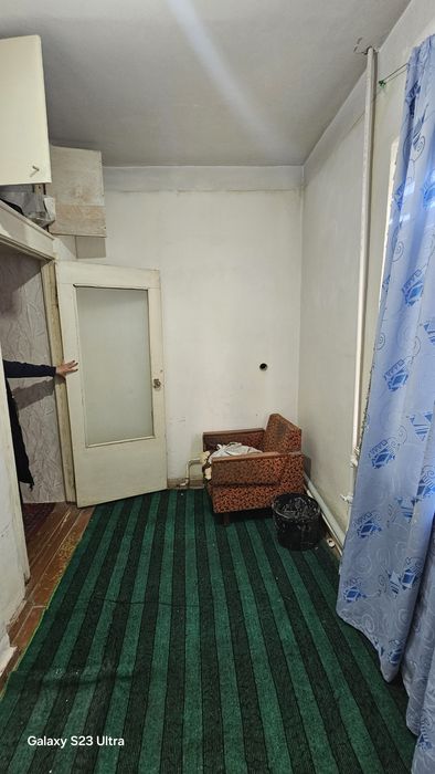 Сотилади 1 хона 3-этаж 9 этажли домда