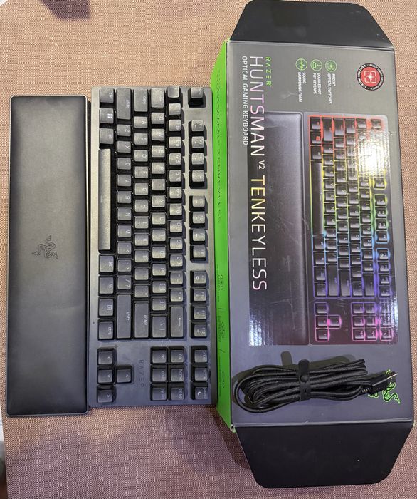 Гаранциона Механична клавиатура Razer-Huntsman V2 Tenkeyless
