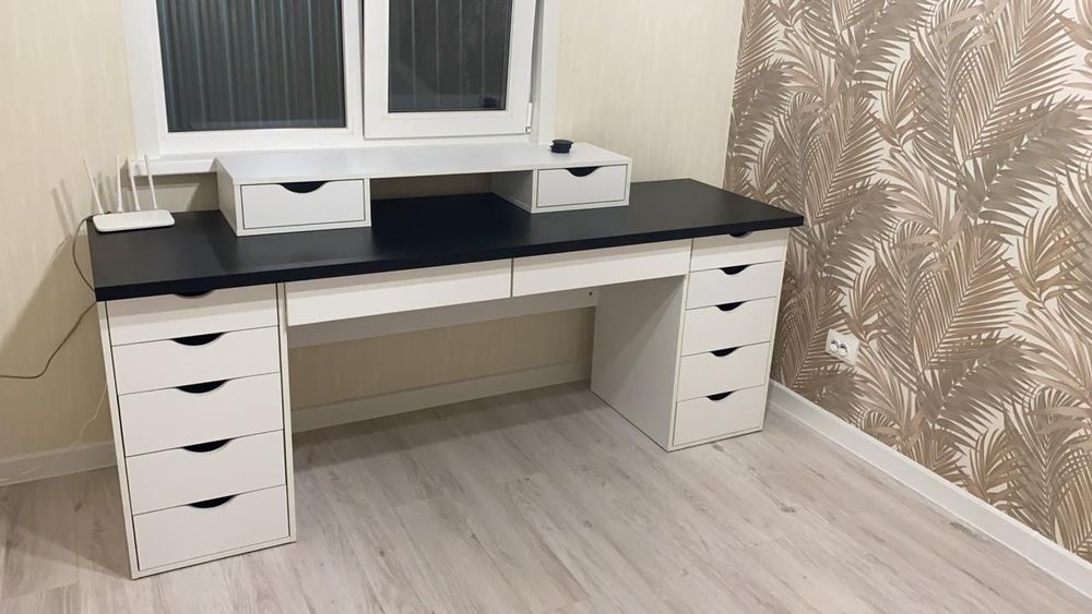 Столы письменные,  компьютерные.