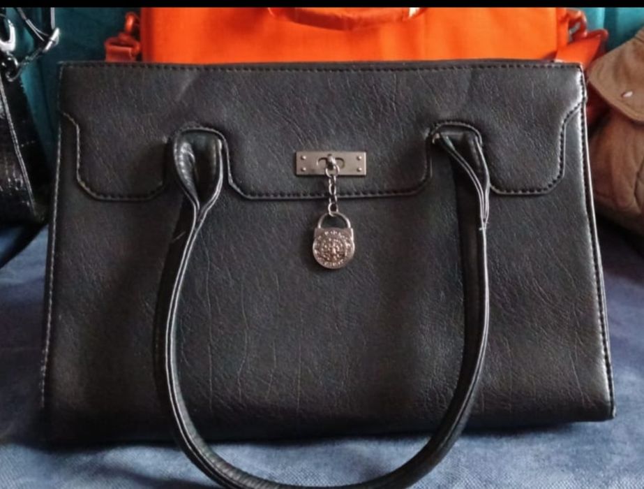 Сумки. Женские. 6 штук.