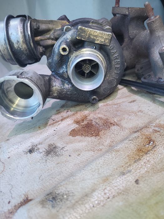 Vând turbina dodgi calibar  2.0 tdi an 2007