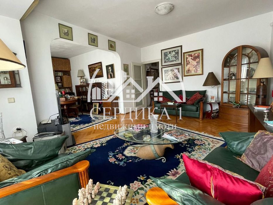 Дава се под наем Тристаен апартамент в София, Център - 125 кв.м за 1500 € - Снимка #3