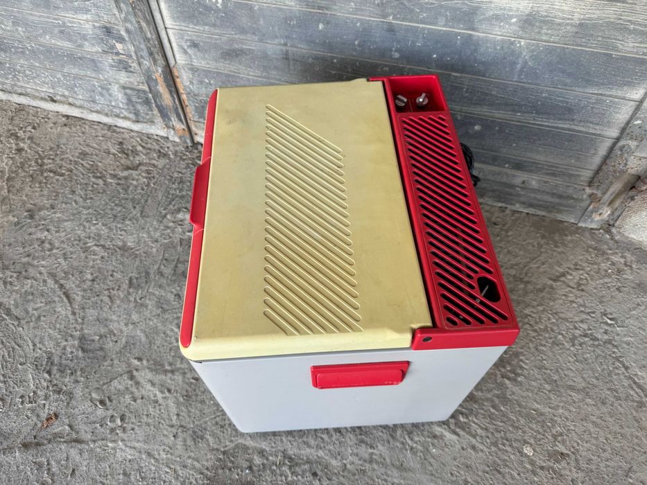 Electrolux-хладилник на газ - 12V - 220V