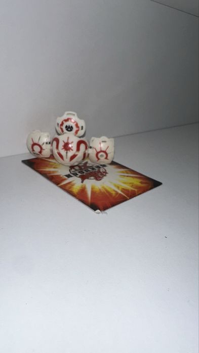 Бакуган Pyrus Perl Lars Lion