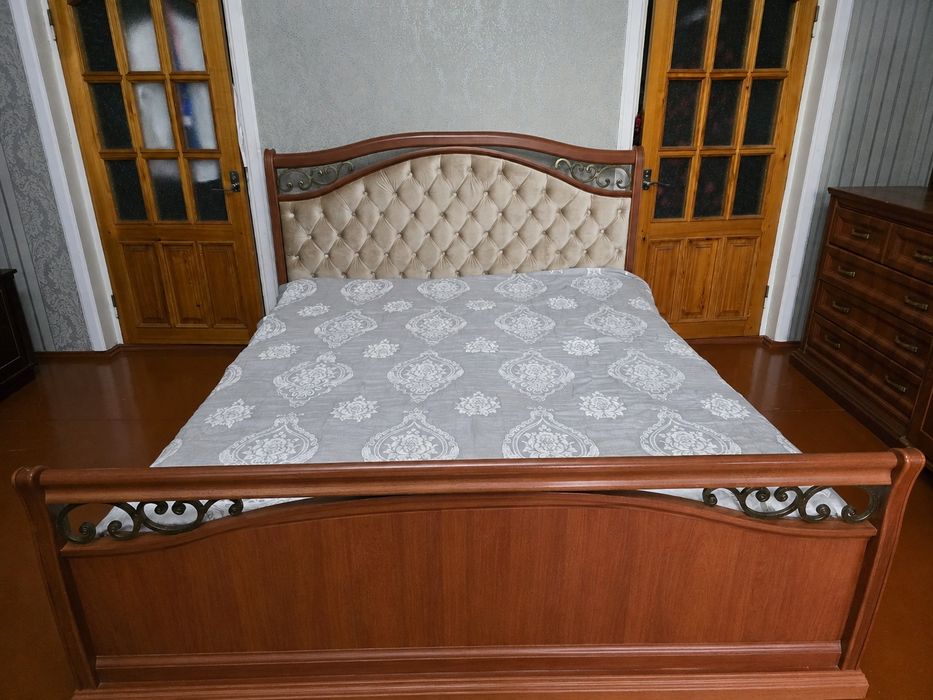 Продаётся спальный гарнитура, Yotoqxona mebeli sotiladi 

Yotoqxona uc