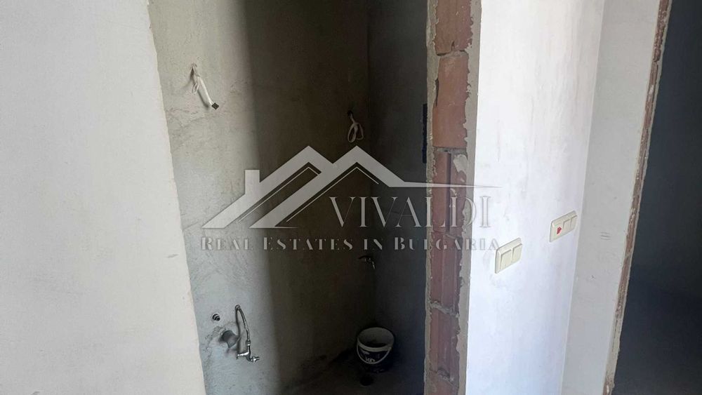 Продава се Тристаен апартамент в Варна, Левски - 86 кв.м за 2547 €/кв.м - Снимка #12