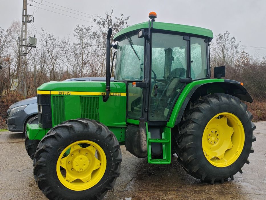 Tractor John Deere 6110