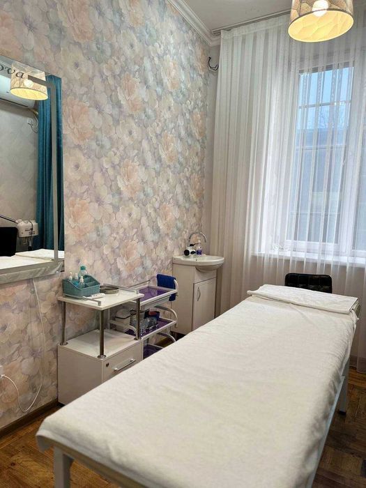 Кабинет в элитном центре, для косметолога и др. Косметолог учун хона.