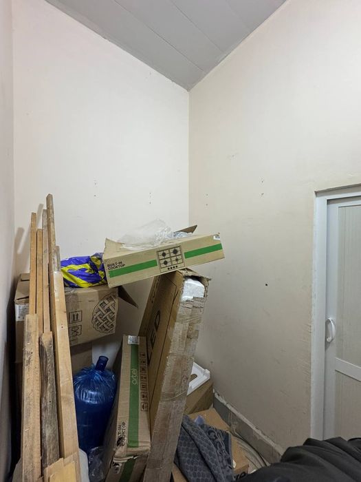 Сотилади ишлаб турган савдо дукони янги бозор каршисида