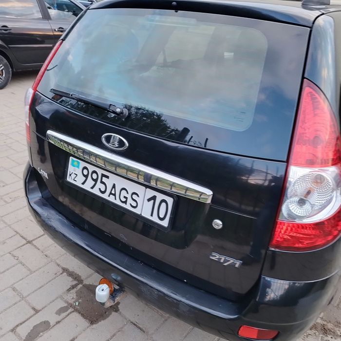 Продам ваз 2171 Ладу Приору универсал