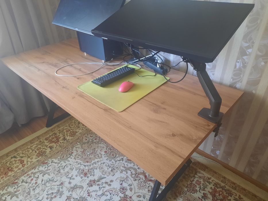 Стол компютерный письменный